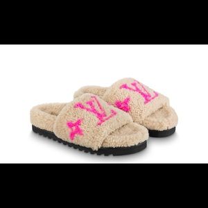 Rubber Shearlings Louis Vuitton Slides